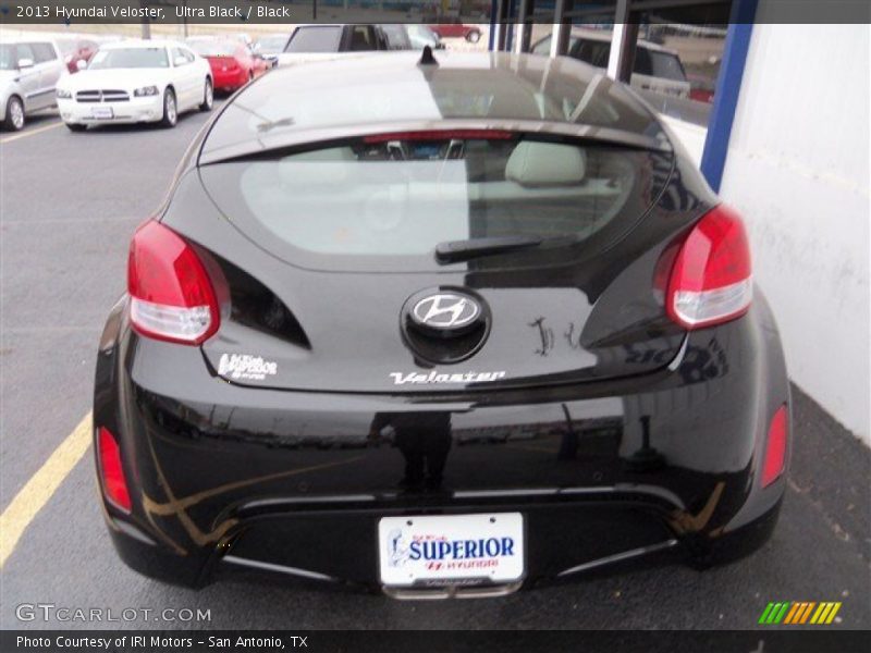 Ultra Black / Black 2013 Hyundai Veloster