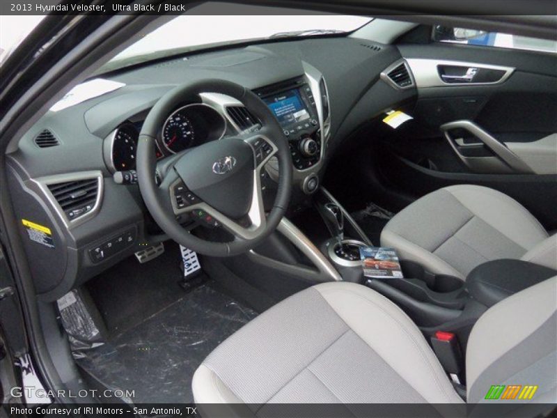 Ultra Black / Black 2013 Hyundai Veloster