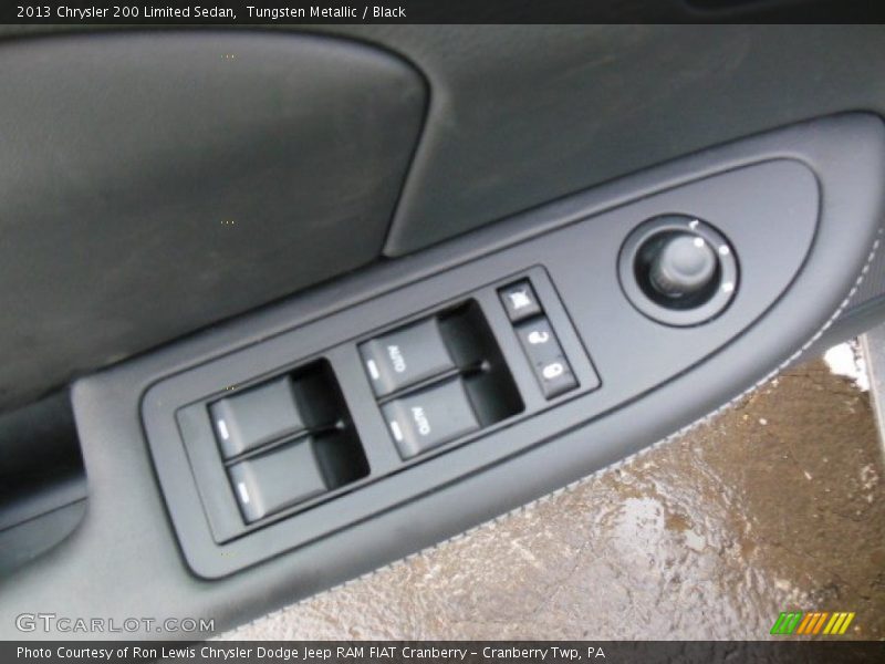 Tungsten Metallic / Black 2013 Chrysler 200 Limited Sedan
