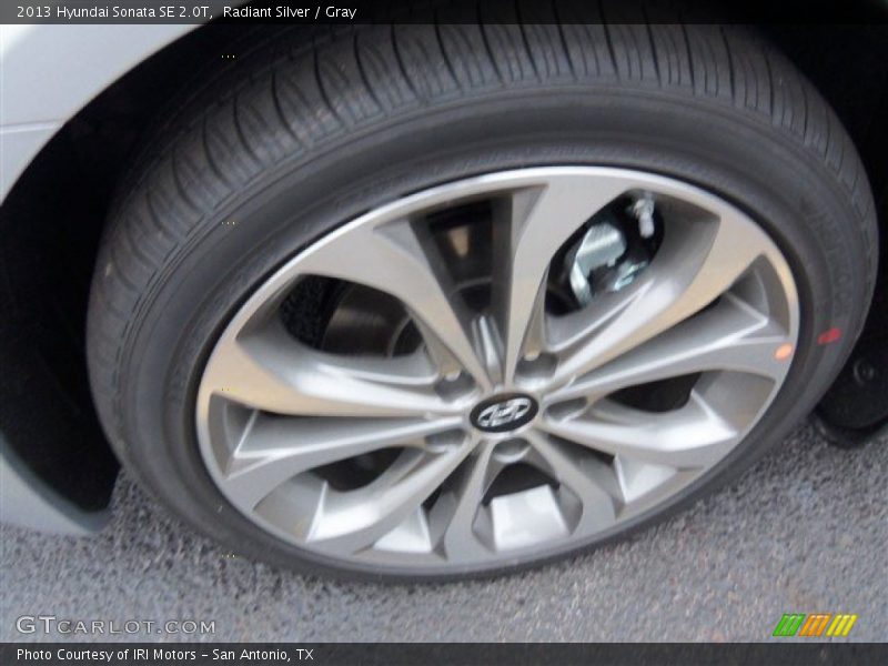 Radiant Silver / Gray 2013 Hyundai Sonata SE 2.0T