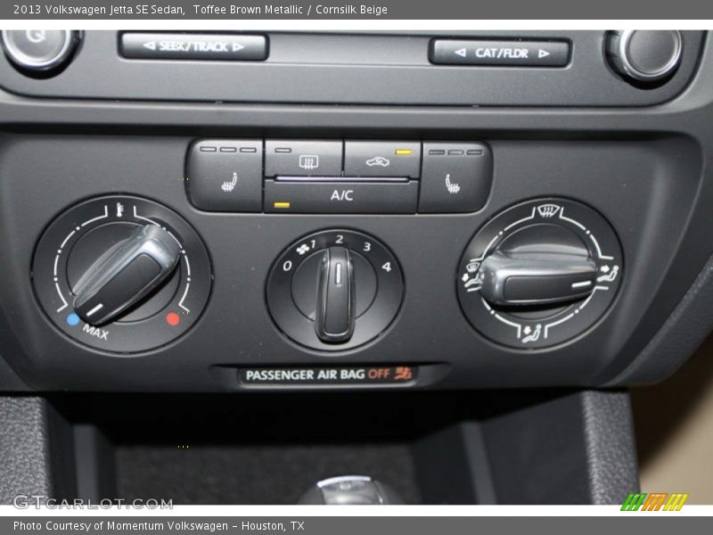 Toffee Brown Metallic / Cornsilk Beige 2013 Volkswagen Jetta SE Sedan