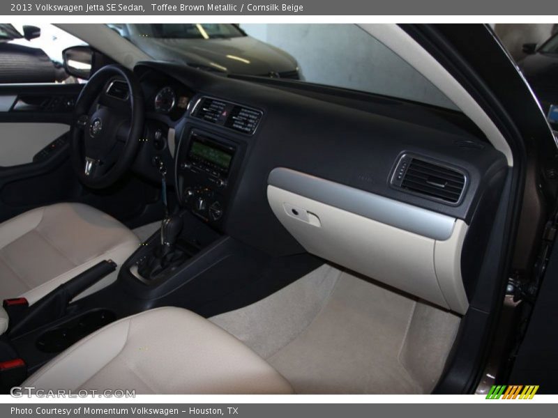 Toffee Brown Metallic / Cornsilk Beige 2013 Volkswagen Jetta SE Sedan