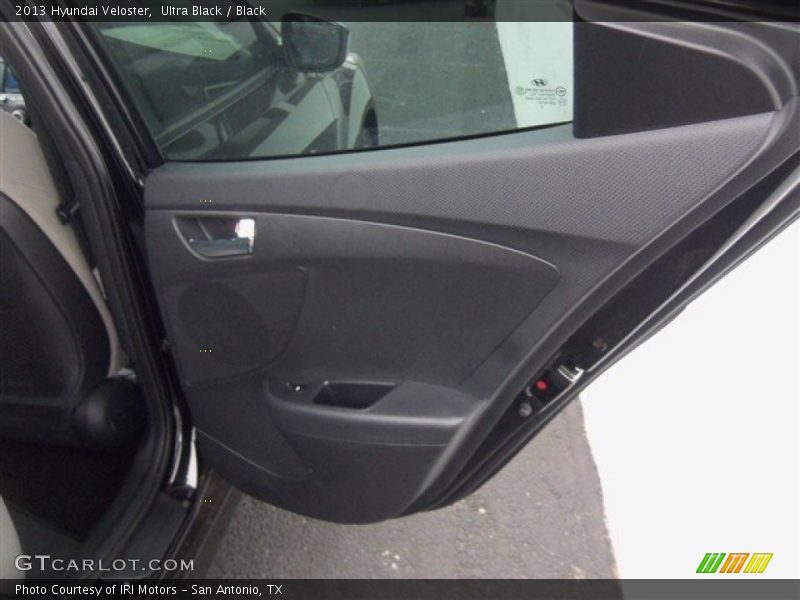Ultra Black / Black 2013 Hyundai Veloster