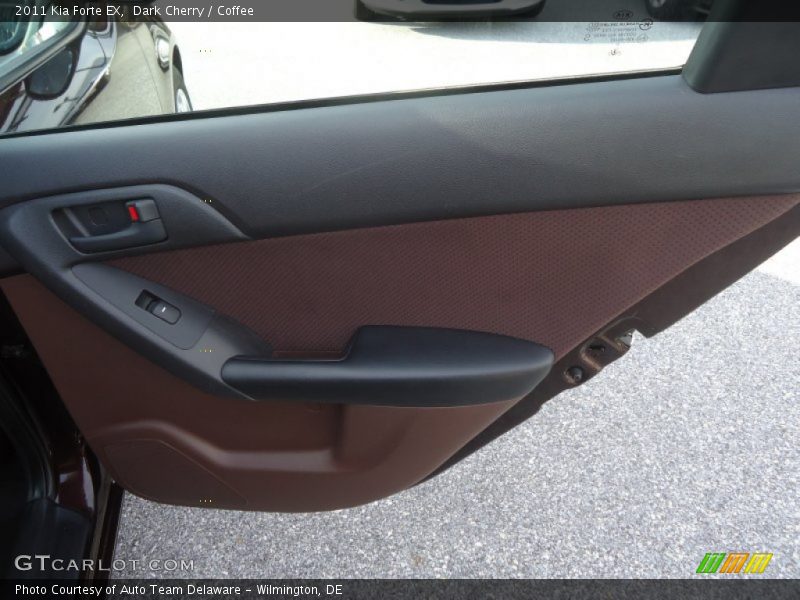 Dark Cherry / Coffee 2011 Kia Forte EX