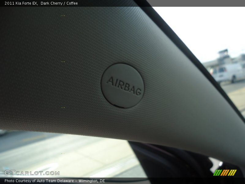 Dark Cherry / Coffee 2011 Kia Forte EX