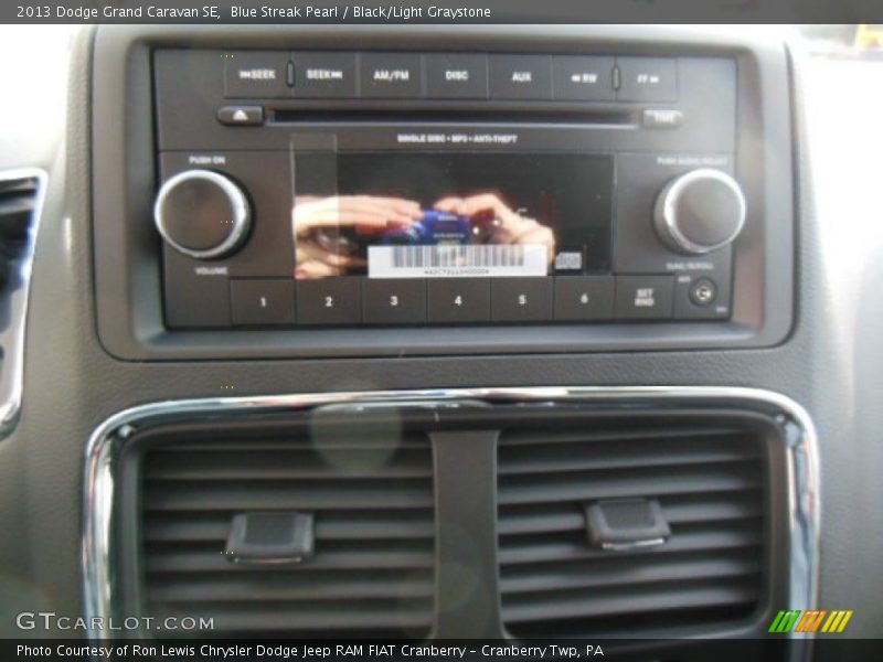 Blue Streak Pearl / Black/Light Graystone 2013 Dodge Grand Caravan SE