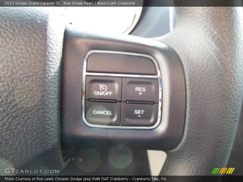 Blue Streak Pearl / Black/Light Graystone 2013 Dodge Grand Caravan SE