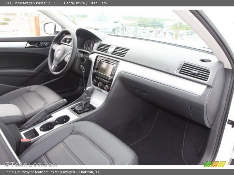 Candy White / Titan Black 2013 Volkswagen Passat 2.5L SE