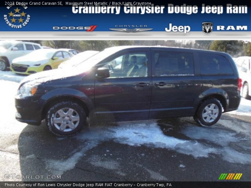 Maximum Steel Metallic / Black/Light Graystone 2013 Dodge Grand Caravan SE