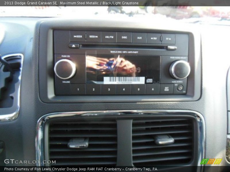 Maximum Steel Metallic / Black/Light Graystone 2013 Dodge Grand Caravan SE