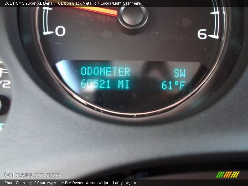 Carbon Black Metallic / Cocoa/Light Cashmere 2011 GMC Yukon XL Denali