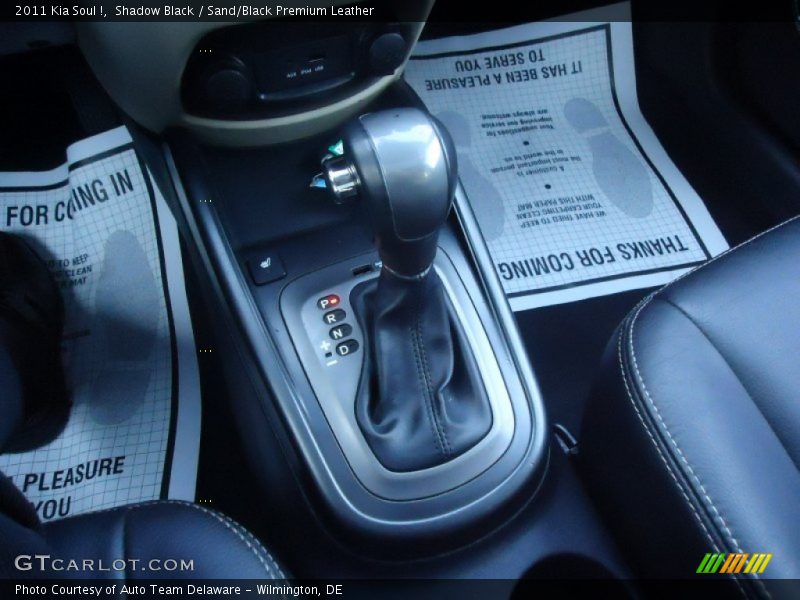 Shadow Black / Sand/Black Premium Leather 2011 Kia Soul !