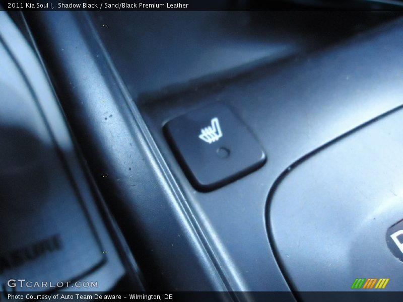 Shadow Black / Sand/Black Premium Leather 2011 Kia Soul !