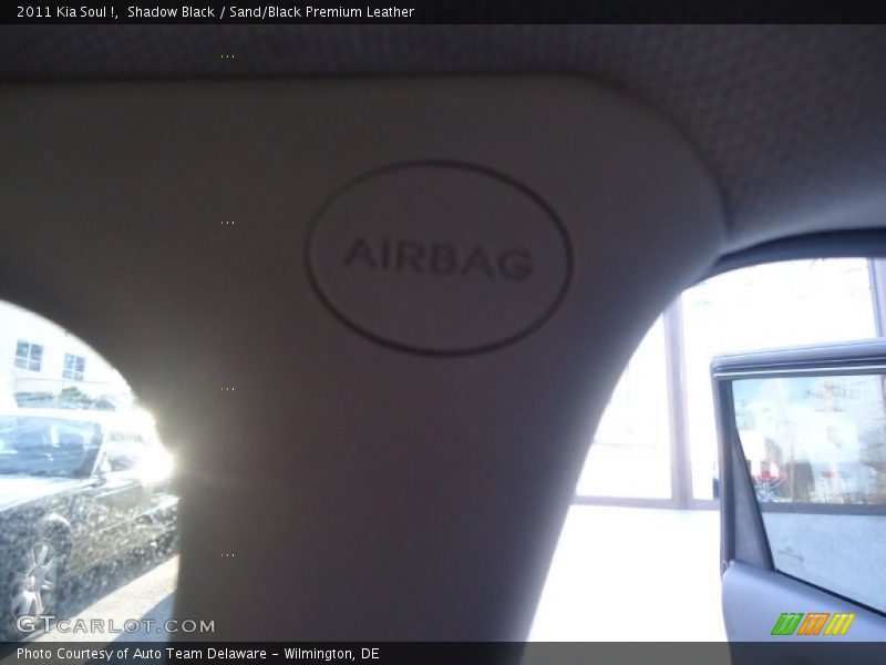 Shadow Black / Sand/Black Premium Leather 2011 Kia Soul !