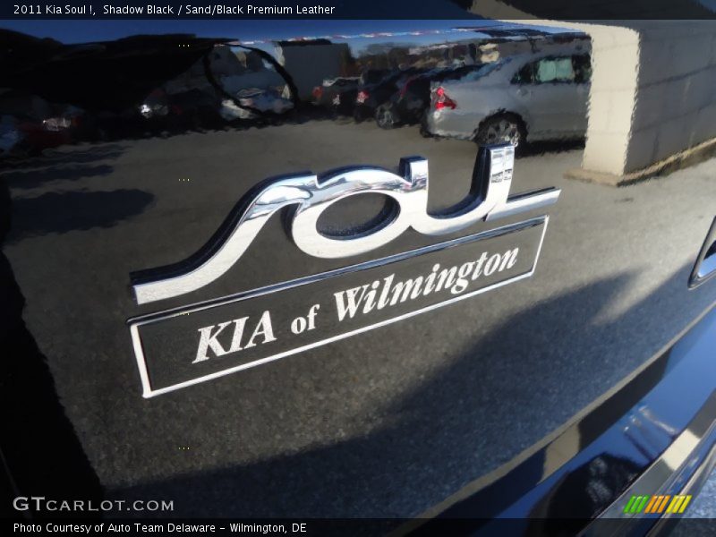 Shadow Black / Sand/Black Premium Leather 2011 Kia Soul !