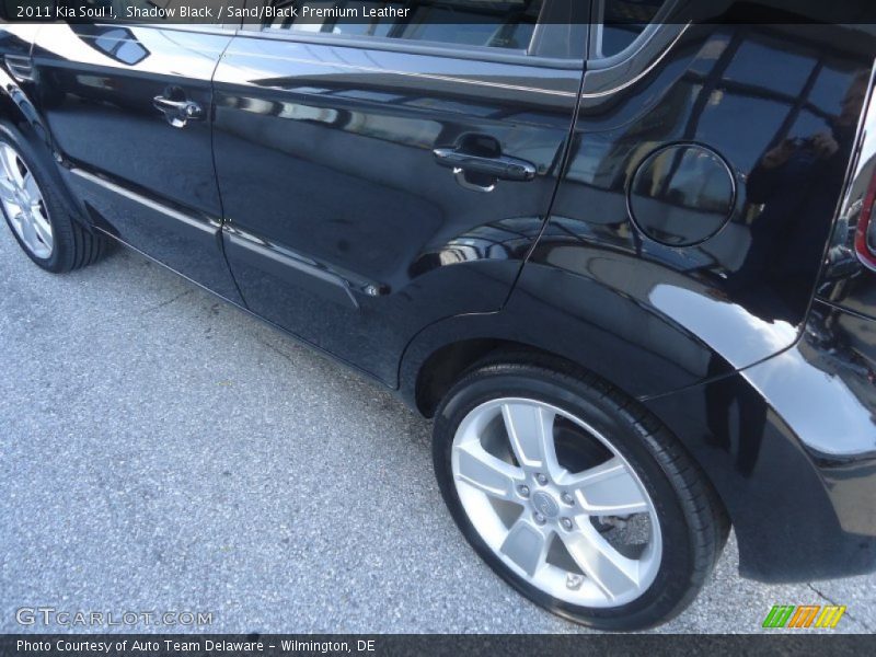 Shadow Black / Sand/Black Premium Leather 2011 Kia Soul !