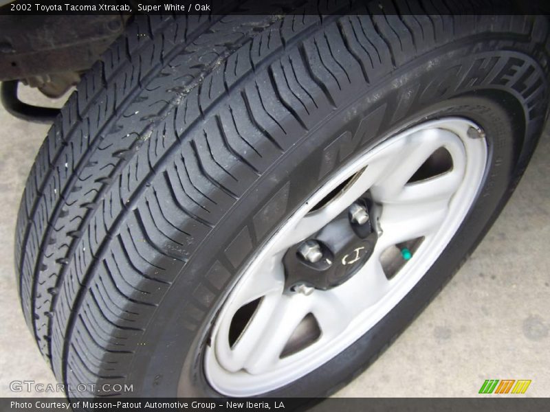 Super White / Oak 2002 Toyota Tacoma Xtracab