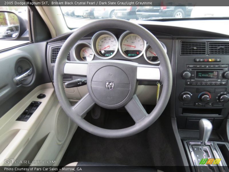 Brilliant Black Crystal Pearl / Dark Slate Gray/Light Graystone 2005 Dodge Magnum SXT