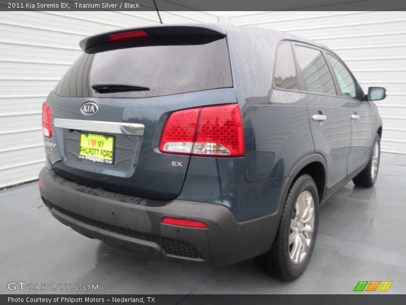 Titanium Silver / Black 2011 Kia Sorento EX