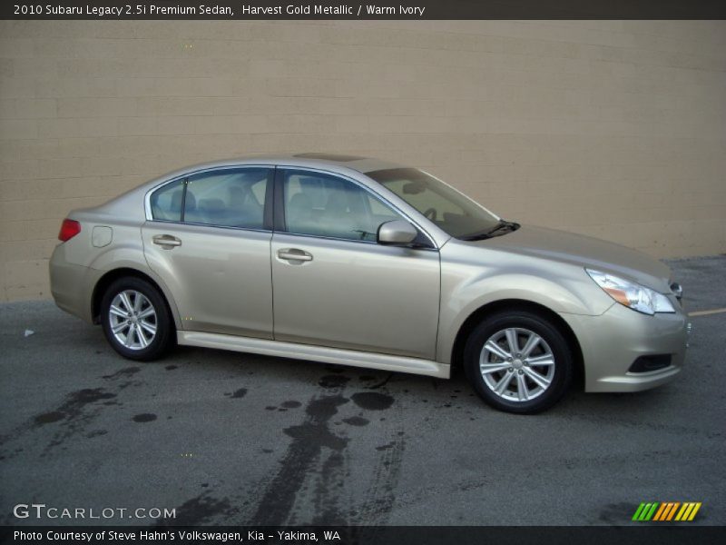  2010 Legacy 2.5i Premium Sedan Harvest Gold Metallic