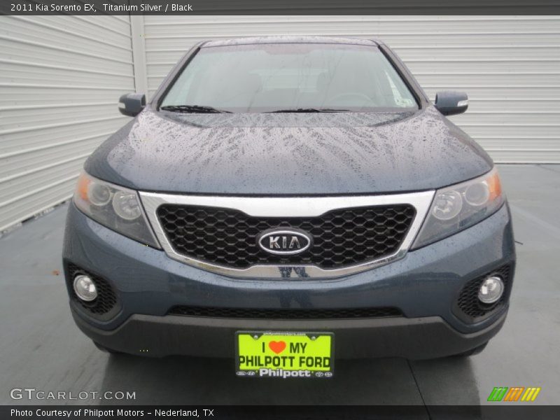 Titanium Silver / Black 2011 Kia Sorento EX