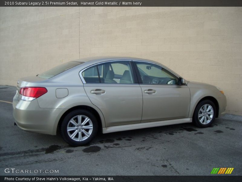 Harvest Gold Metallic / Warm Ivory 2010 Subaru Legacy 2.5i Premium Sedan