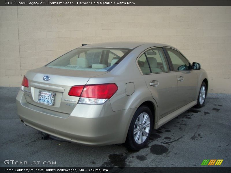 Harvest Gold Metallic / Warm Ivory 2010 Subaru Legacy 2.5i Premium Sedan