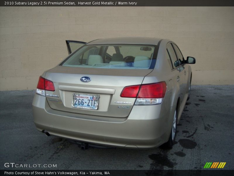 Harvest Gold Metallic / Warm Ivory 2010 Subaru Legacy 2.5i Premium Sedan