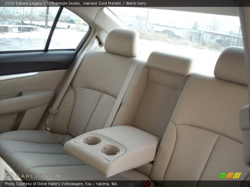 Harvest Gold Metallic / Warm Ivory 2010 Subaru Legacy 2.5i Premium Sedan