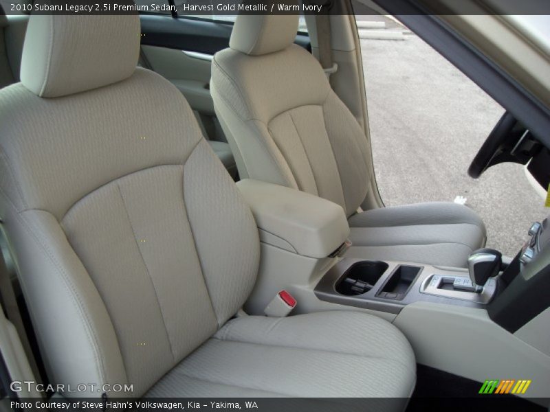 Harvest Gold Metallic / Warm Ivory 2010 Subaru Legacy 2.5i Premium Sedan