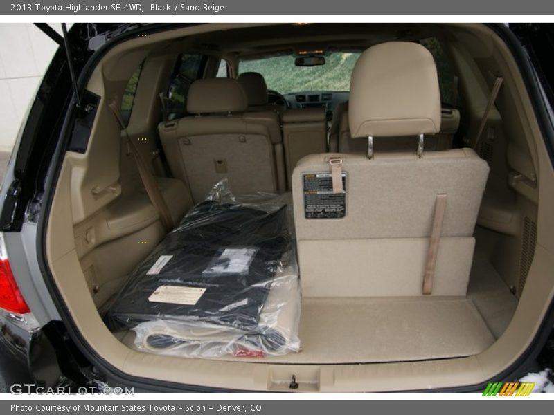 Black / Sand Beige 2013 Toyota Highlander SE 4WD