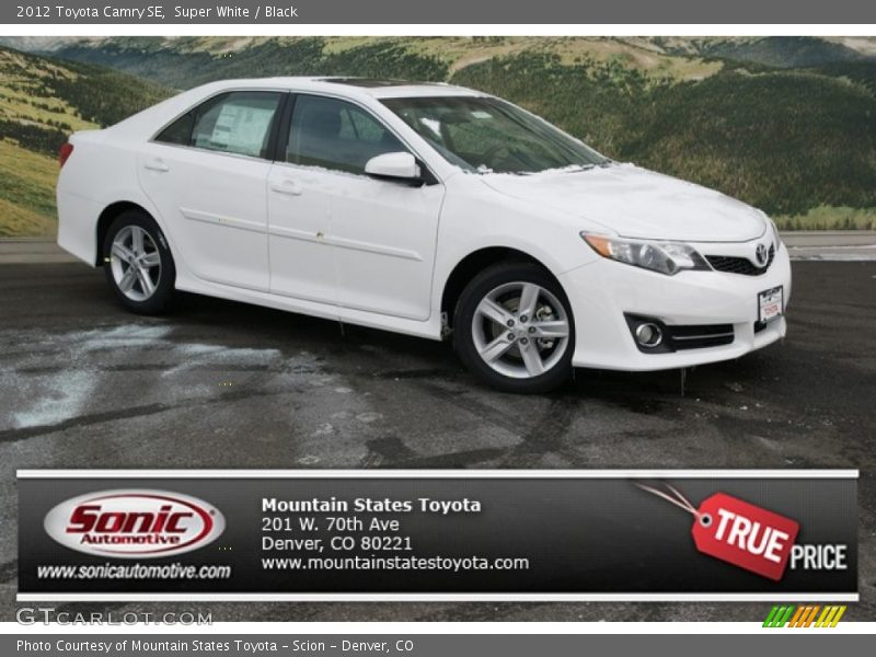 Super White / Black 2012 Toyota Camry SE