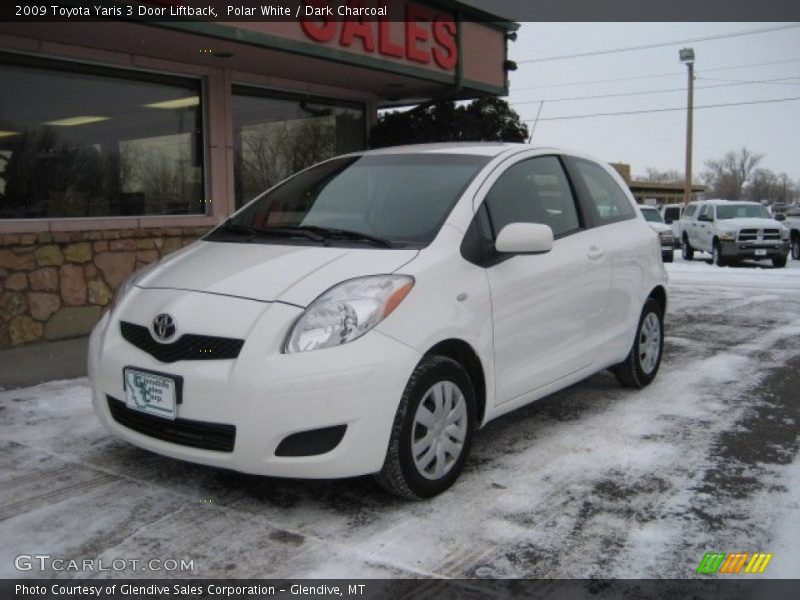 Polar White / Dark Charcoal 2009 Toyota Yaris 3 Door Liftback