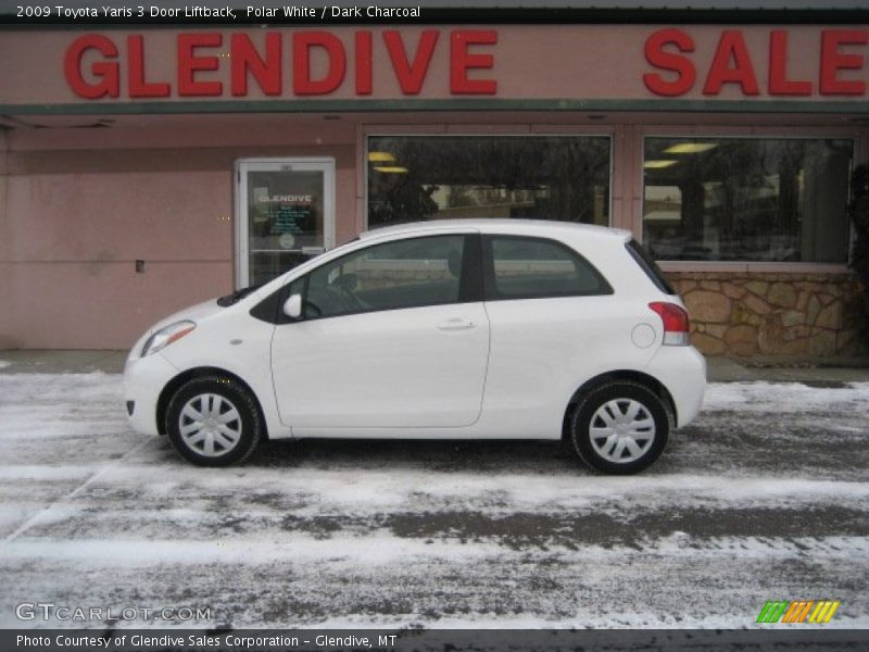 Polar White / Dark Charcoal 2009 Toyota Yaris 3 Door Liftback