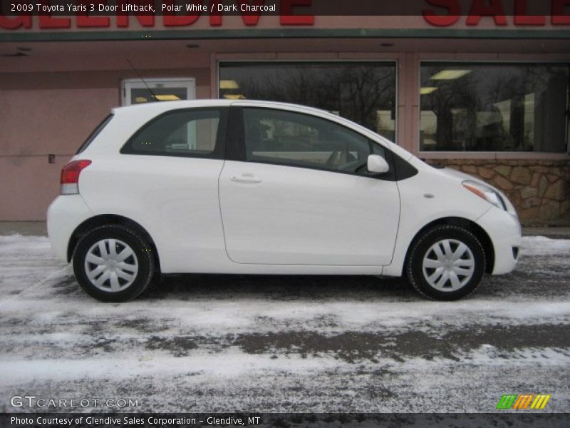 Polar White / Dark Charcoal 2009 Toyota Yaris 3 Door Liftback