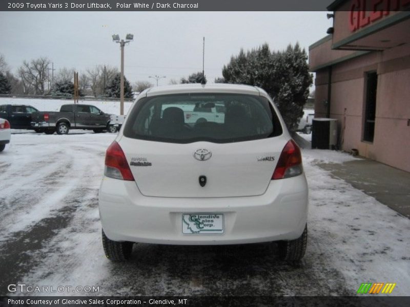 Polar White / Dark Charcoal 2009 Toyota Yaris 3 Door Liftback