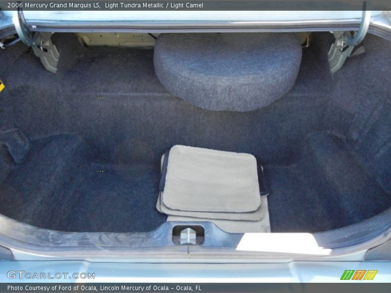  2006 Grand Marquis LS Trunk