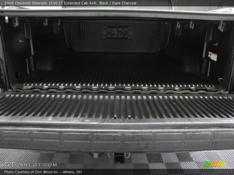 Black / Dark Charcoal 2006 Chevrolet Silverado 1500 LT Extended Cab 4x4