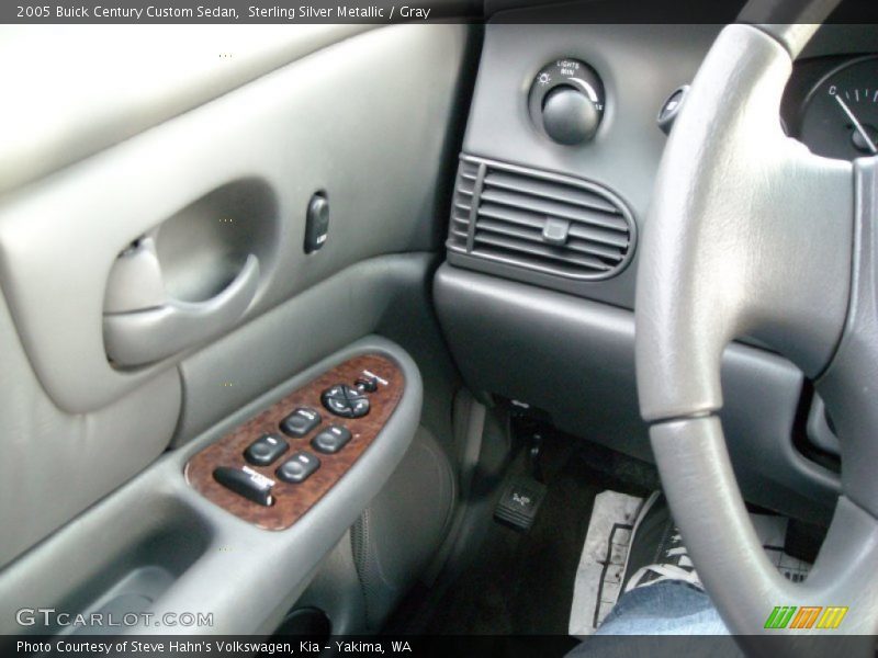 Sterling Silver Metallic / Gray 2005 Buick Century Custom Sedan