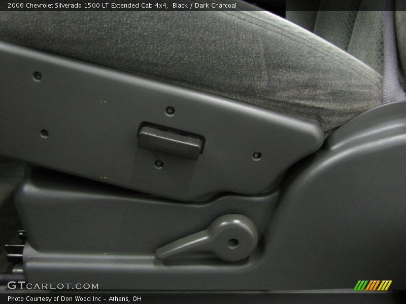 Black / Dark Charcoal 2006 Chevrolet Silverado 1500 LT Extended Cab 4x4