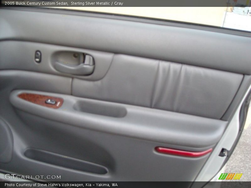 Sterling Silver Metallic / Gray 2005 Buick Century Custom Sedan