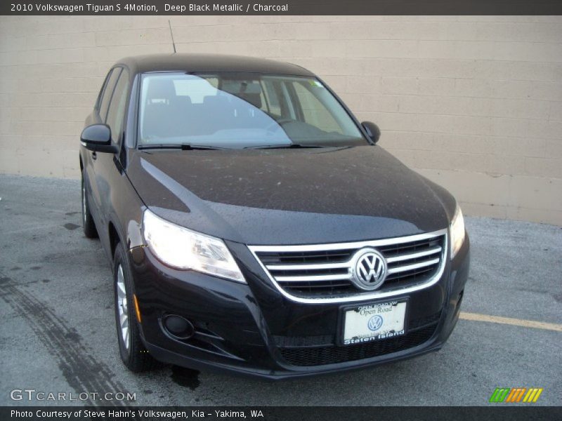 Deep Black Metallic / Charcoal 2010 Volkswagen Tiguan S 4Motion
