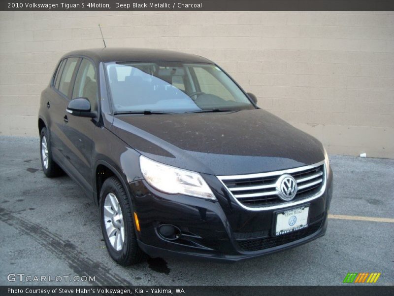 Deep Black Metallic / Charcoal 2010 Volkswagen Tiguan S 4Motion
