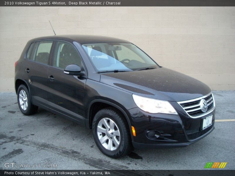 Deep Black Metallic / Charcoal 2010 Volkswagen Tiguan S 4Motion