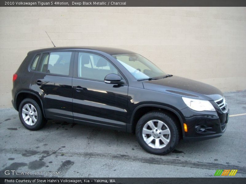 Deep Black Metallic / Charcoal 2010 Volkswagen Tiguan S 4Motion