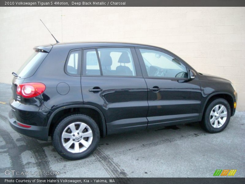 Deep Black Metallic / Charcoal 2010 Volkswagen Tiguan S 4Motion
