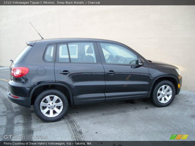 Deep Black Metallic / Charcoal 2010 Volkswagen Tiguan S 4Motion