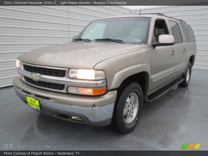 Light Pewter Metallic / Medium Gray/Neutral 2002 Chevrolet Suburban 1500 LT