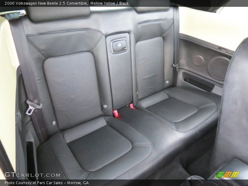 Mellow Yellow / Black 2006 Volkswagen New Beetle 2.5 Convertible