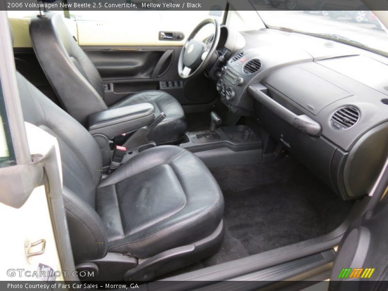Mellow Yellow / Black 2006 Volkswagen New Beetle 2.5 Convertible
